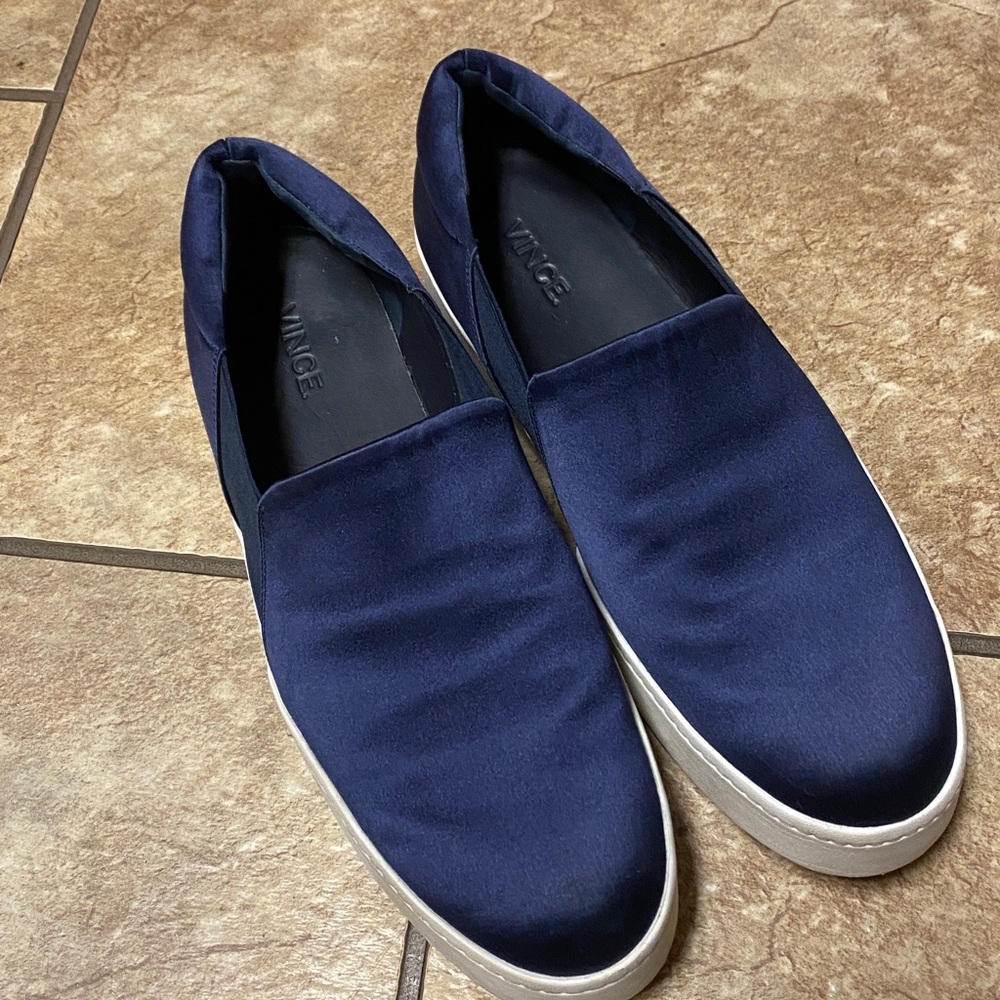 Vince Navy Blue Satin Size 9.5M Slip-On Platform Sneakers